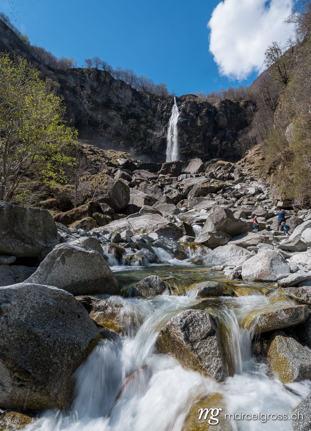 Tessin Bilder. impressive Cascata di Foroglio in spring, Valle di Bavona, Ticino. Marcel Gross Photography