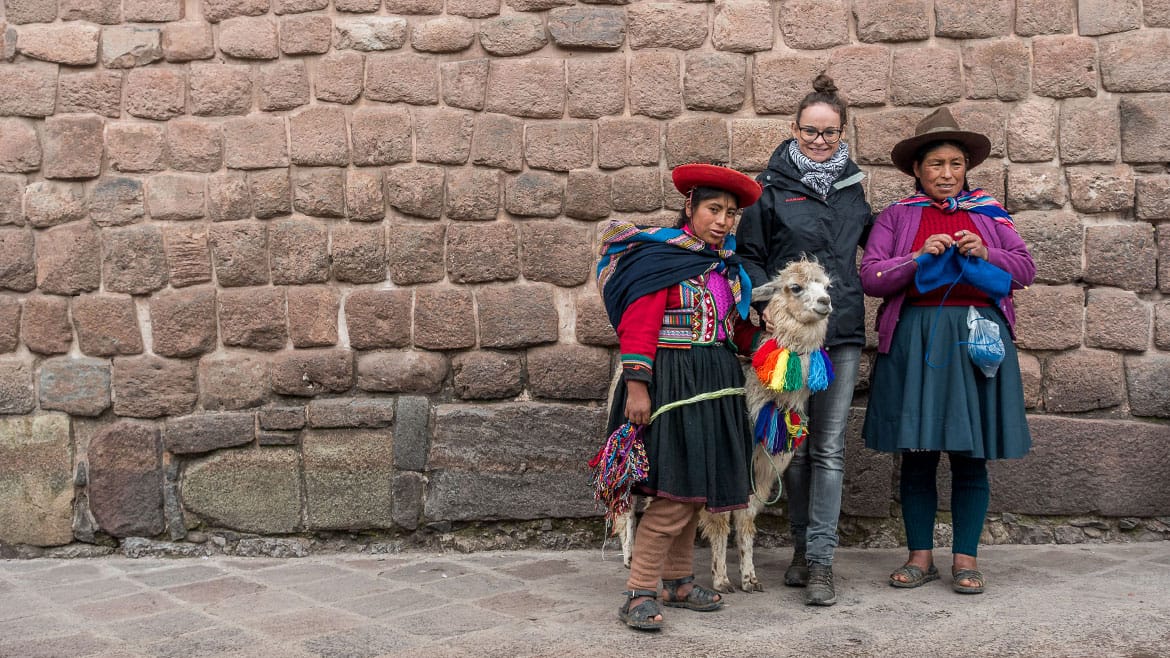 Mmh, Peruanische Küche 1 Niki mit Indiofrauen und Alpaka
