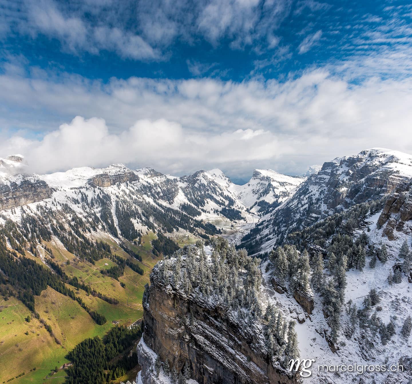 . Ausblick aufs Justistal. Marcel Gross Photography