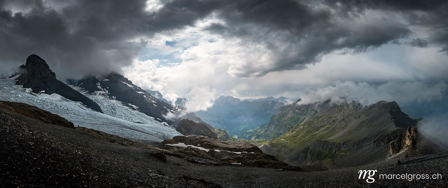 Panoramabilder Schweiz. panoramic view from Blümlisalphütte SAC with Hohtürli and the view in direction of Kandersteg. Marcel Gross Photography