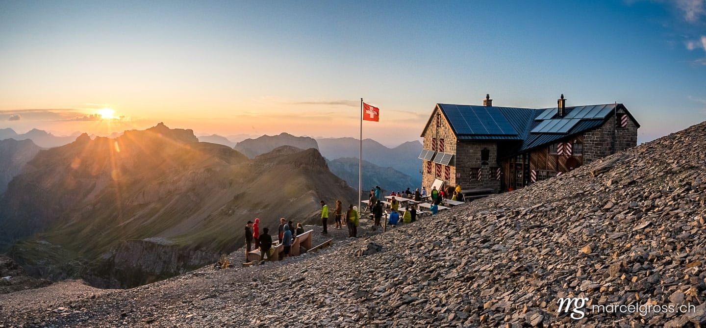 Panoramabilder Schweiz. sunset at Blümlisalphütte SAC in the Bernese Alps. Marcel Gross Photography