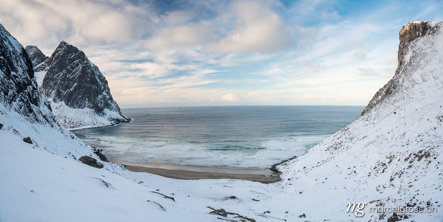 Winter panorama of Kvalvika Beach, Ytresand, Lofoten, Northern Norway. Lofoten Bilder (c) Marcel Gross Photography
