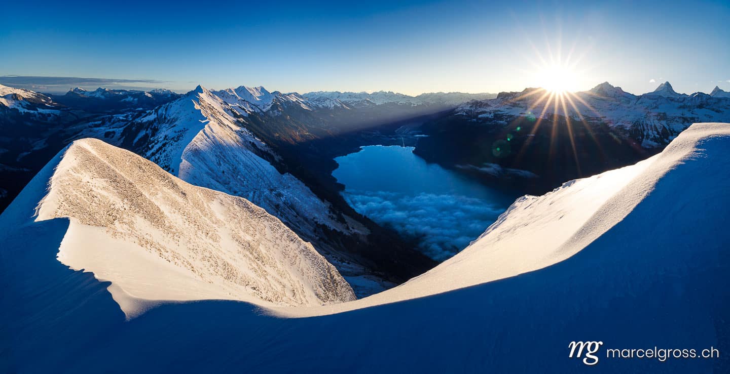 . Herbstpanorama über dem Brienzersee. Marcel Gross Photography