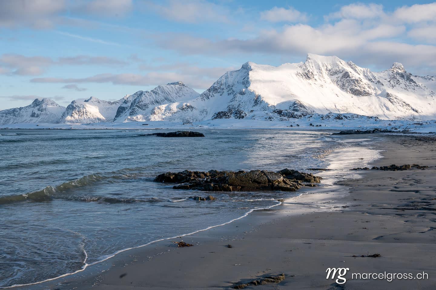 Winter Coastline at Kvalvika Beach, Ytresand, Northern Norway. Lofoten Bilder (c) Marcel Gross Photography