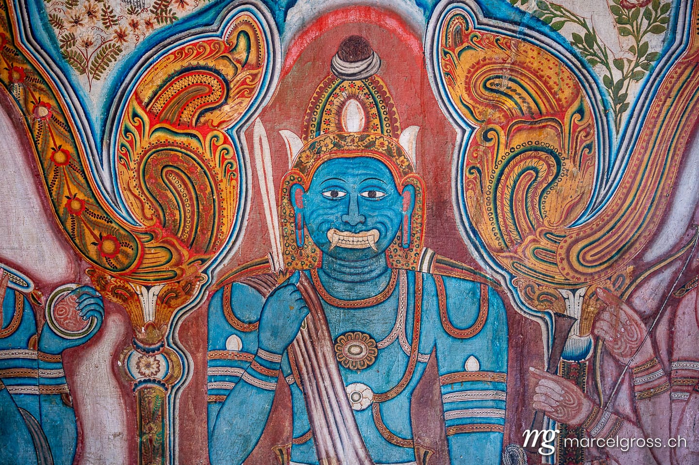 Ancient Deity Mural at Mulkirigala Rock Temple, Southern Province, Sri Lanka. sri lanka bilder (c) Marcel Gross Photography