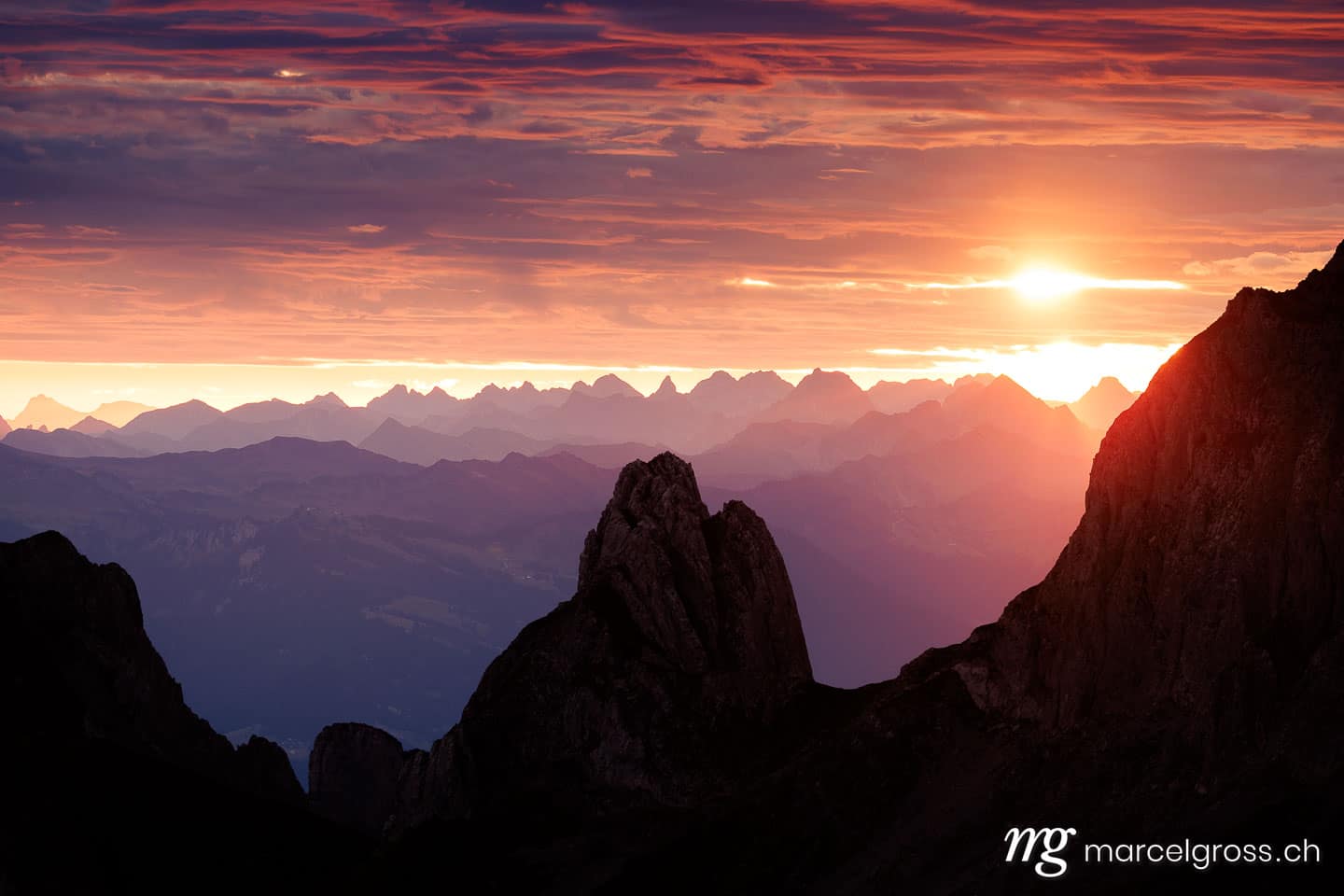 Ostschweiz Bilder. epic sunrise in Alpstein. Marcel Gross Photography