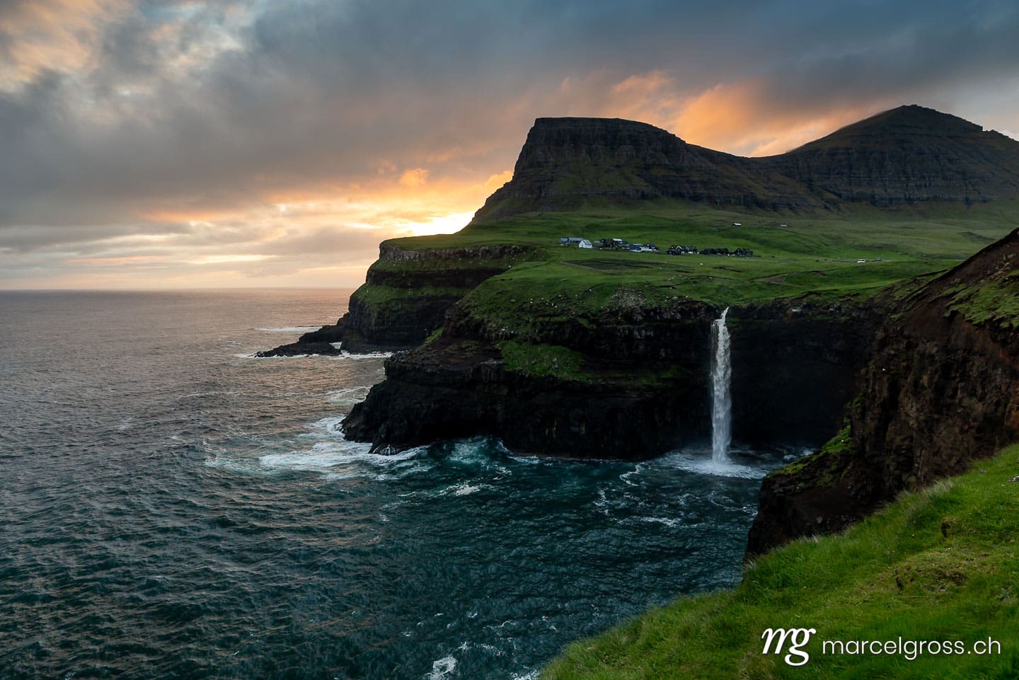 .  (c) Marcel Gross Photography