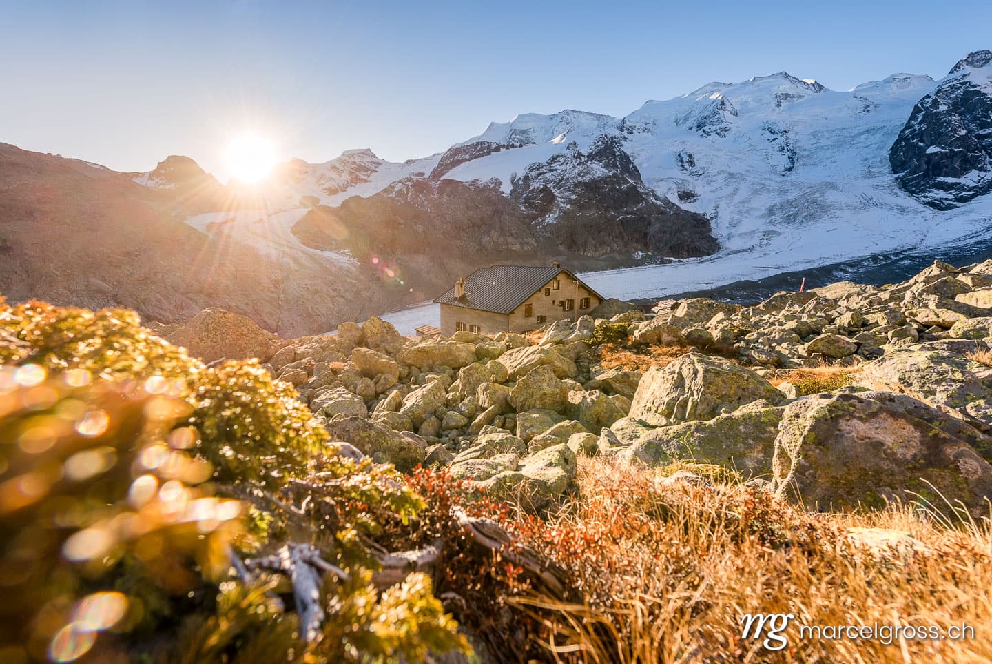 . Sonnenaufgang über der Bovalhütte und Morteratschgletscher, Gr. Marcel Gross Photography