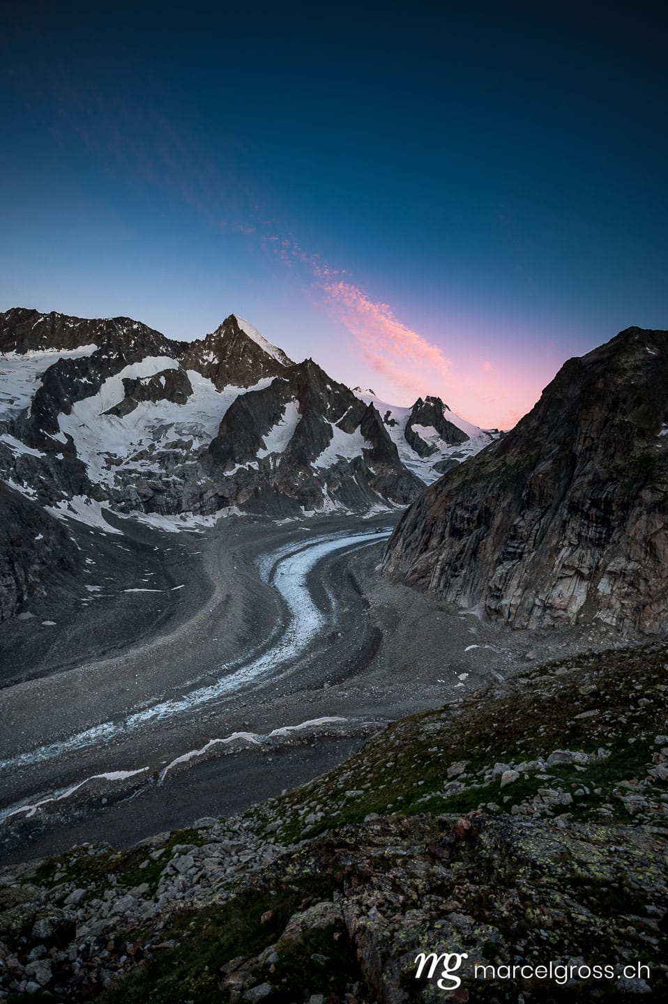 . sunrise over a glacier. Marcel Gross Photography