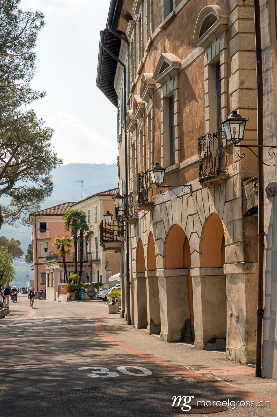 Tessin Bilder. streets of morcote. Marcel Gross Photography
