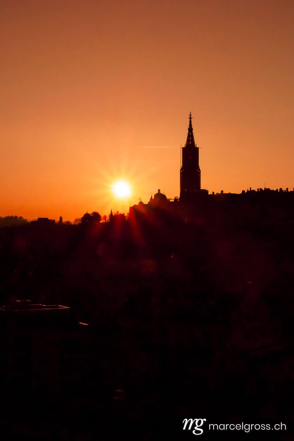 Bern Bilder. Silhouette of Berner Münster. Marcel Gross Photography
